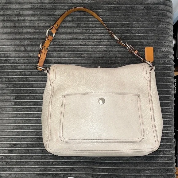 Authentic COACH chelsea bag in taupe - Picture 2 of 12